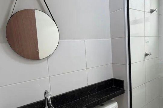 Banheiro de apartamento para alugar com 2 quartos, 62m² em Jardim das Margaridas, Salvador