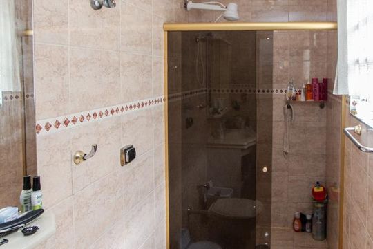 Banheiro de casa à venda com 3 quartos, 150m² em Vila Constança, São Paulo