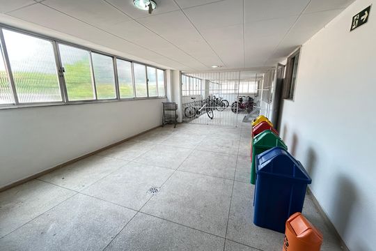Área comum de apartamento para alugar com 2 quartos, 90m² em Vila Valqueire, Rio de Janeiro