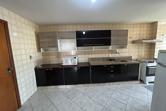 Cozinha de apartamento para alugar com 2 quartos, 90m² em Vila Valqueire, Rio de Janeiro