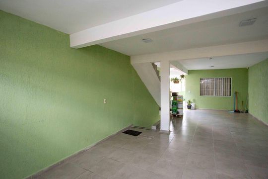 Garagem de casa à venda com 6 quartos, 177m² em Centro, Diadema