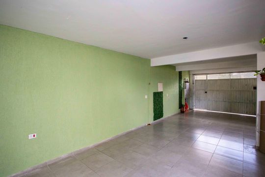 Garagem de casa à venda com 6 quartos, 177m² em Centro, Diadema