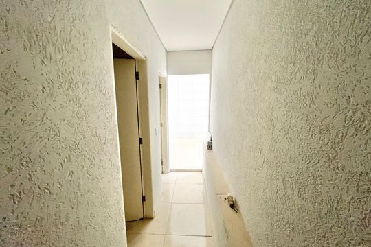 Corredor de apartamento para alugar com 2 quartos, 80m² em Jardim Primavera, São Paulo