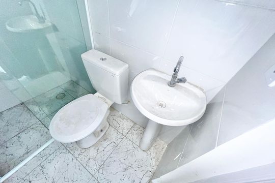 Banheiro de apartamento para alugar com 1 quarto, 35m² em Jardim Primavera, São Paulo