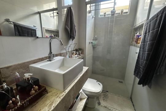 Banheiro de casa à venda com 3 quartos, 202m² em Canaa, Belo Horizonte