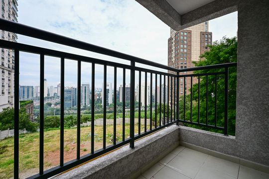 Varanda de apartamento para alugar com 2 quartos, 40m² em Cidade Jardim, São Paulo