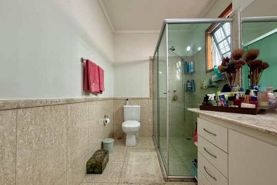 Banheiro Suíte de casa à venda com 3 quartos, 220m² em Vila Congonhas, São Paulo