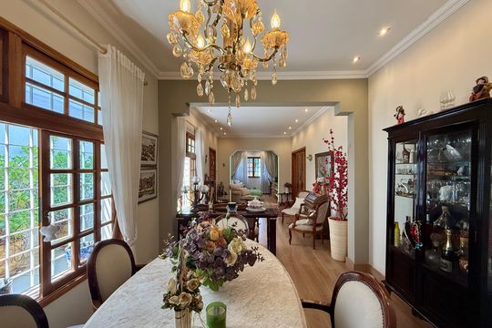 Sala  de casa à venda com 3 quartos, 220m² em Vila Congonhas, São Paulo