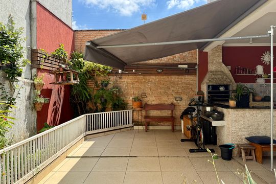 Vista Suíte de casa à venda com 3 quartos, 220m² em Vila Congonhas, São Paulo