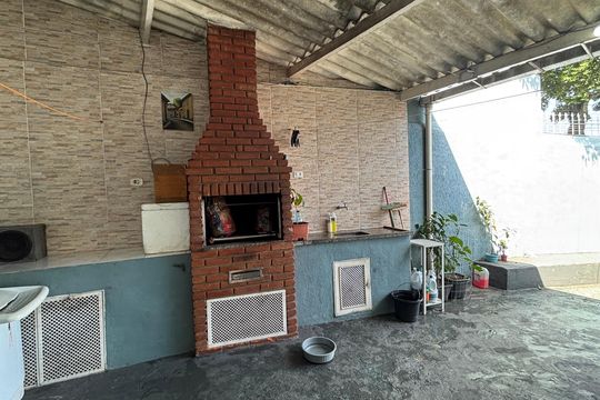 Quintal de casa à venda com 2 quartos, 148m² em Vila Bela Vista, Santo André