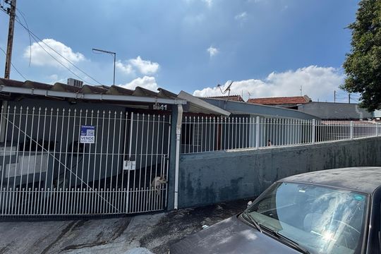 Fachada de casa à venda com 2 quartos, 148m² em Vila Bela Vista, Santo André
