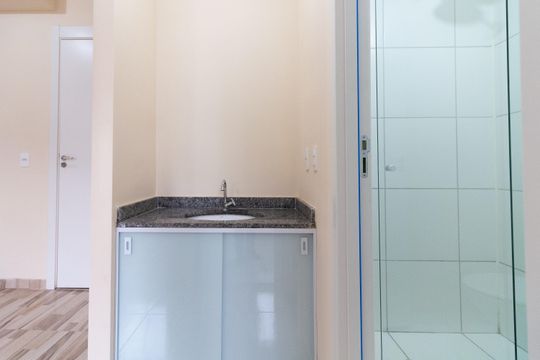 Banheiro de apartamento para alugar com 2 quartos, 38m² em Jaguaré, São Paulo