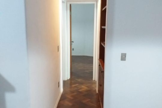 Corredor de apartamento à venda com 2 quartos, 75m² em Tijuca, Rio de Janeiro