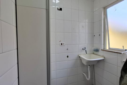 Área de Serviço de apartamento para alugar com 3 quartos, 85m² em Vila Curuçá, Santo André