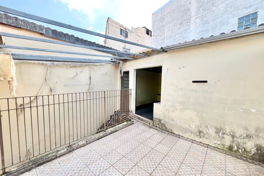 Varanda de casa à venda com 2 quartos, 170m² em Vila Santa Maria, São Paulo