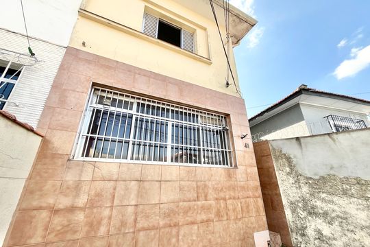 Fachada de casa à venda com 2 quartos, 170m² em Vila Santa Maria, São Paulo