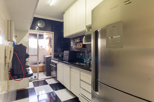 Cozinha  de apartamento à venda com 3 quartos, 62m² em Chácara Santo Antônio, São Paulo