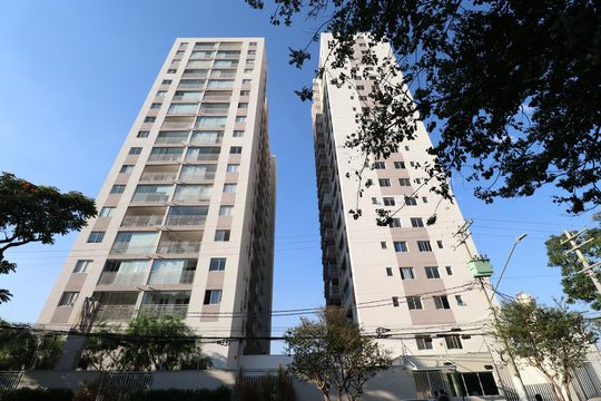 Fachada de apartamento à venda com 2 quartos, 42m² em Parque Industrial Tomas Edson, São Paulo