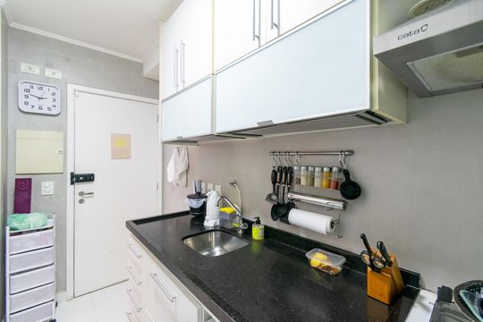 Cozinha de apartamento à venda com 2 quartos, 81m² em Vila Mascote, São Paulo