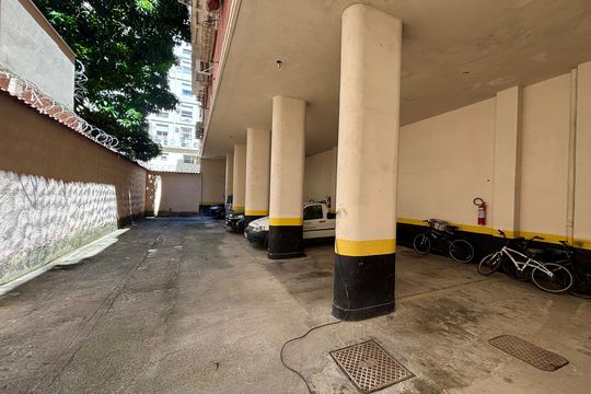Garagem de apartamento à venda com 2 quartos, 75m² em Ipanema, Rio de Janeiro
