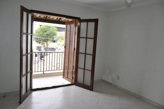 Casa à venda com 4 quartos, 305m² em Piedade, Rio de Janeiro
