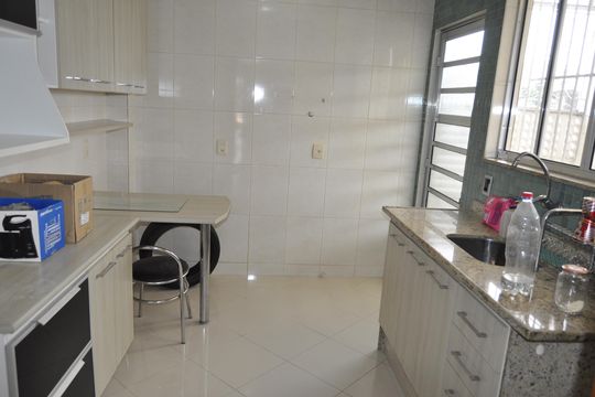 Casa à venda com 4 quartos, 305m² em Piedade, Rio de Janeiro