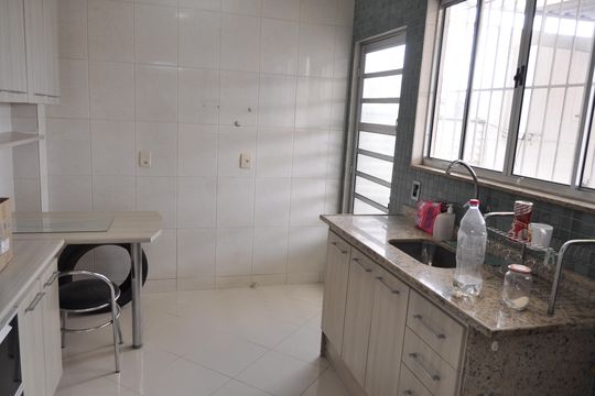 Casa à venda com 4 quartos, 305m² em Piedade, Rio de Janeiro