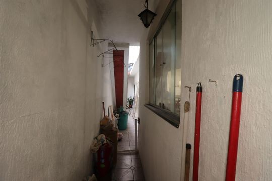 Corredor externo de casa à venda com 3 quartos, 250m² em Jardim Itapoan, Santo André