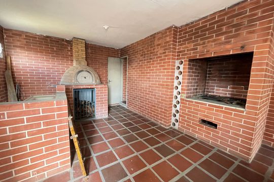 Churrasqueira de casa à venda com 4 quartos, 200m² em Jardim Esmeralda, São Paulo
