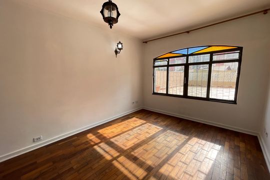 Sala de casa à venda com 4 quartos, 200m² em Jardim Esmeralda, São Paulo