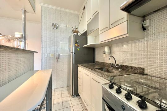 Cozinha de apartamento à venda com 1 quarto, 42m² em Vila Guarani (zona Sul), São Paulo