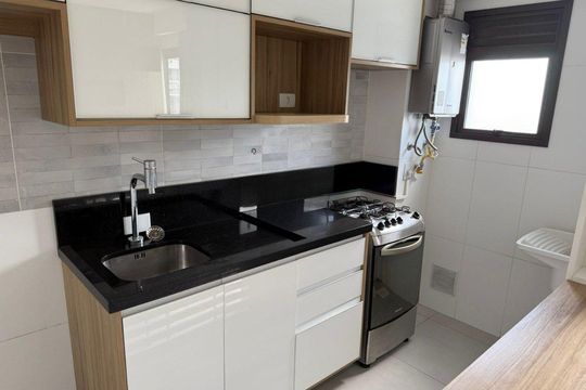 Cozinha de apartamento para alugar com 1 quarto, 42m² em Jardim Botânico, Porto Alegre