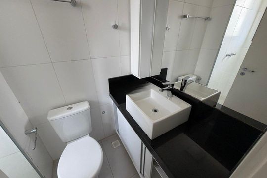 Banheiro  de apartamento para alugar com 1 quarto, 42m² em Jardim Botânico, Porto Alegre