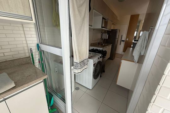 Área de serviço de apartamento para alugar com 1 quarto, 49m² em Ponta da Praia, Santos