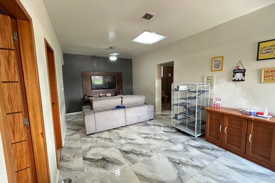 Sala de casa à venda com 3 quartos, 210m² em Piedade, Rio de Janeiro