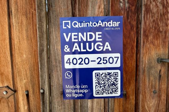 DECJ-254 de casa à venda com 3 quartos, 210m² em Piedade, Rio de Janeiro