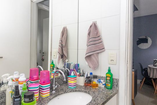 Banheiro de apartamento à venda com 3 quartos, 143m² em Vila Valqueire, Rio de Janeiro