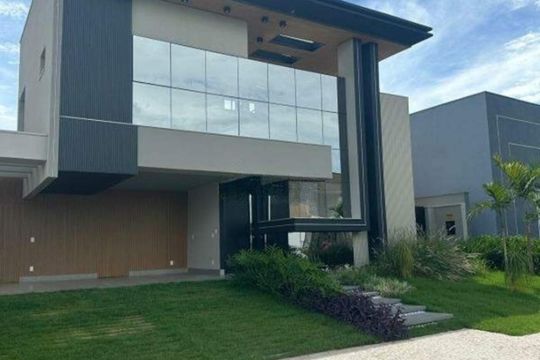Fachada de casa de condomínio para alugar com 5 quartos, 253m² em Nova Uberlândia, Uberlândia