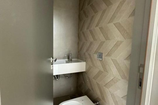 Banheiro de casa de condomínio para alugar com 5 quartos, 253m² em Nova Uberlândia, Uberlândia