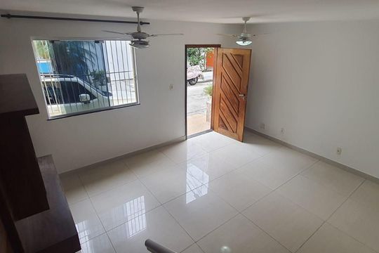 Casa de Condomínio para alugar com 3 quartos, 120m² em Jacarepaguá, Rio de Janeiro