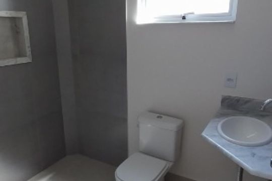 Banheiro de casa à venda com 3 quartos, 197m² em Campestre, Santo André