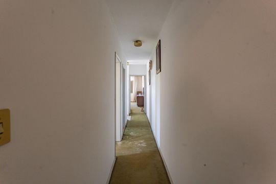 Corredor de casa para alugar com 3 quartos, 196m² em Vila Nair, São Paulo