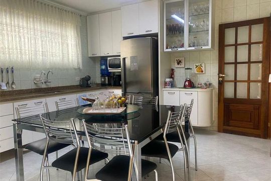 Casa à venda com 3 quartos, 150m² em Vila Sao Paulo, São Paulo