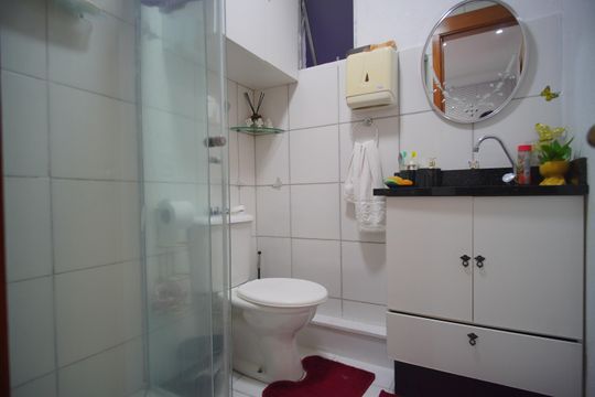 Banheiro de apartamento à venda com 2 quartos, 44m² em São Miguel, São Leopoldo