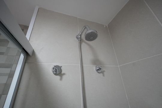 Banheiro de kitnet/studio à venda com 1 quarto, 28m² em Sacomã, São Paulo