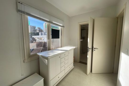 Quarto 3 de apartamento à venda com 3 quartos, 125m² em Moinhos de Vento, Porto Alegre
