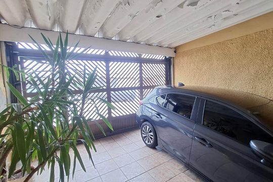 Área externa de casa à venda com 3 quartos, 180m² em Freguesia do Ó, São Paulo