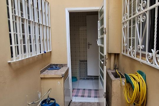 Área externa de casa à venda com 3 quartos, 180m² em Freguesia do Ó, São Paulo