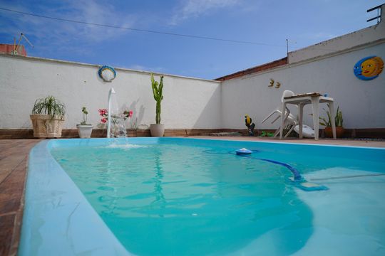 Piscina de casa para alugar com 3 quartos, 110m² em Ponta Negra, Maricá