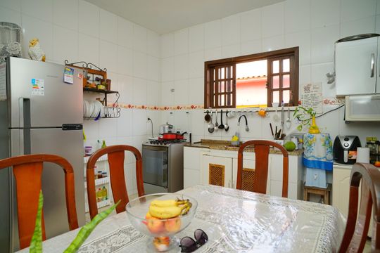 Cozinha de casa para alugar com 3 quartos, 110m² em Ponta Negra, Maricá